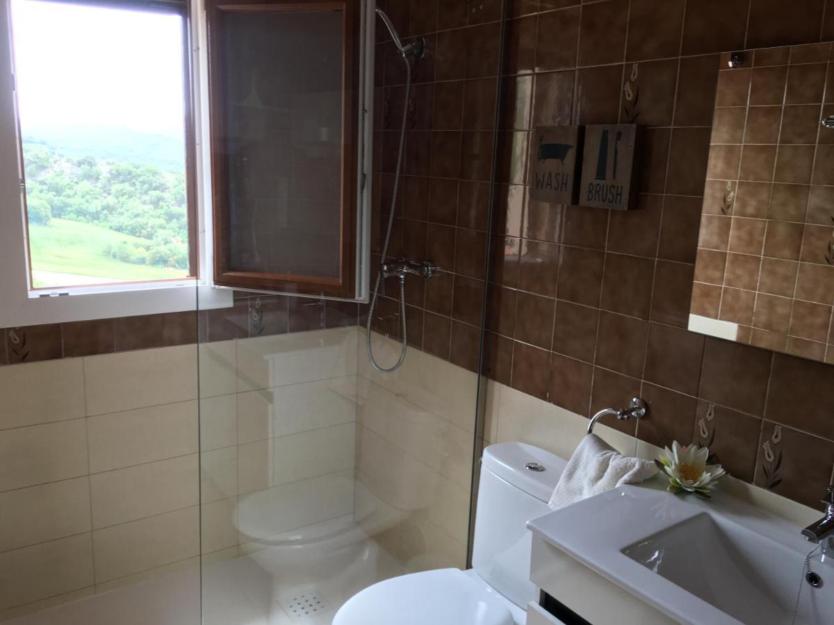 Apartaments La Pertusa 2O Corca  Экстерьер фото