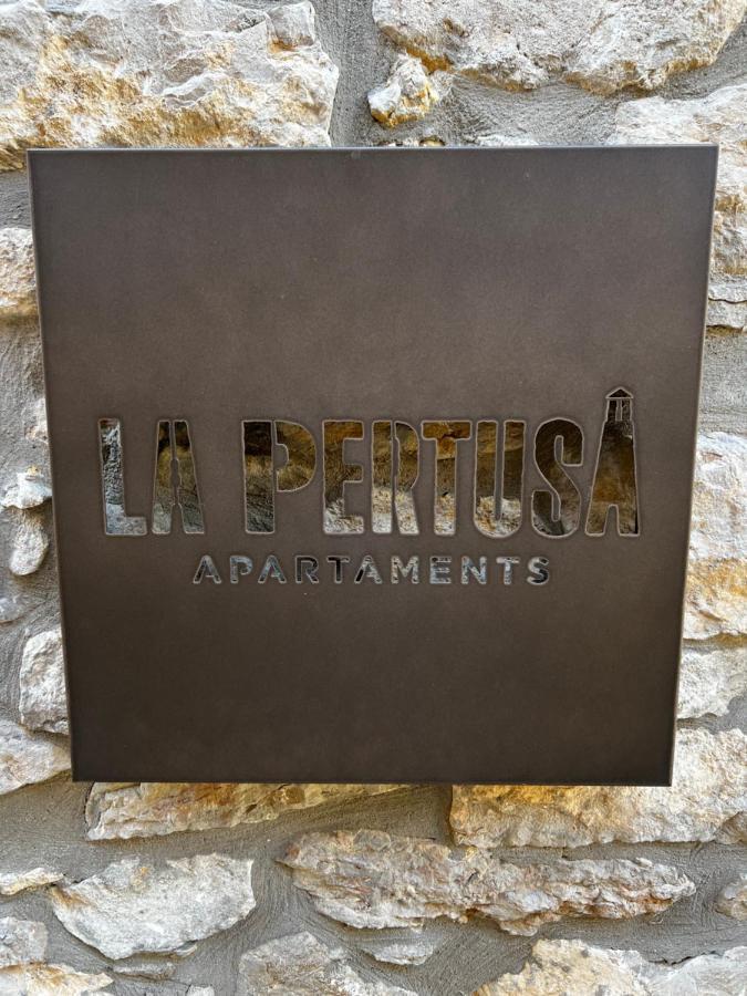 Apartaments La Pertusa 2O Corca  Экстерьер фото